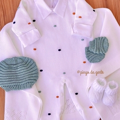 Macacão Tricot Bordado Poázinhos