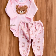Conjunto Body Bordado e Calça Plush Ursinha Luna .